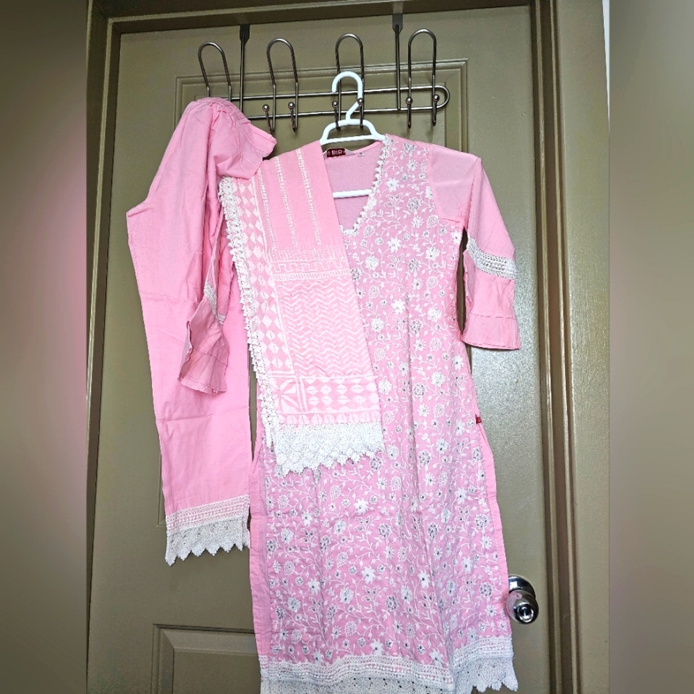 Women's Branded Chikankari Salwar